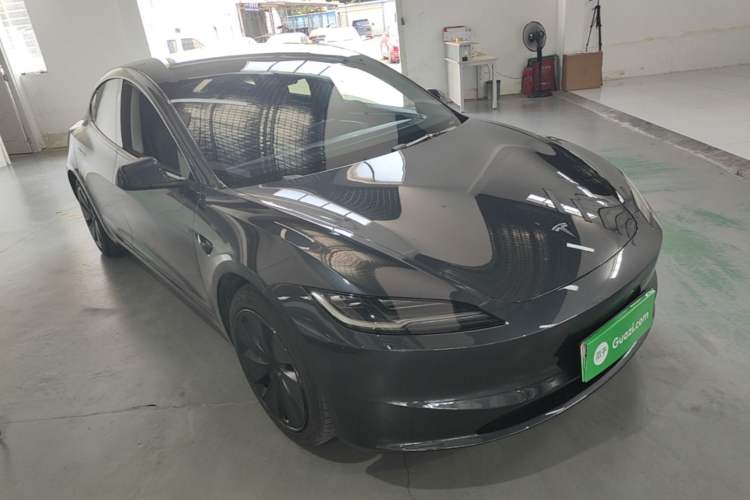 Used Tesla Model 3 2025 Rear-Wheel-Drive Version Front Right 45 Deg