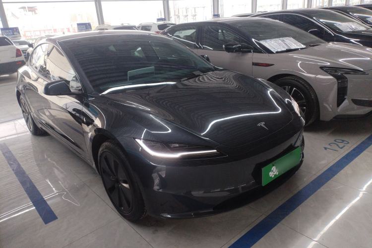Used Tesla Model 3 2025 Rear-Wheel-Drive Version Front Right 45 Deg