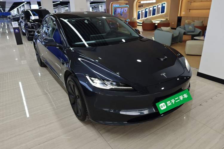 Used Tesla Model 3 2025 Rear-Wheel-Drive Version Front Right 45 Deg