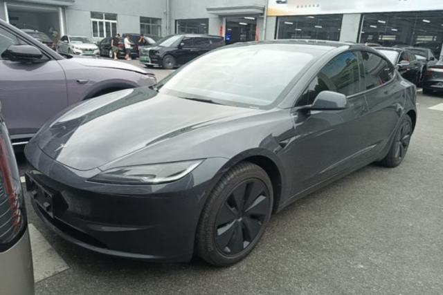 Used Tesla Model 3 2025 Rear-Wheel-Drive Version