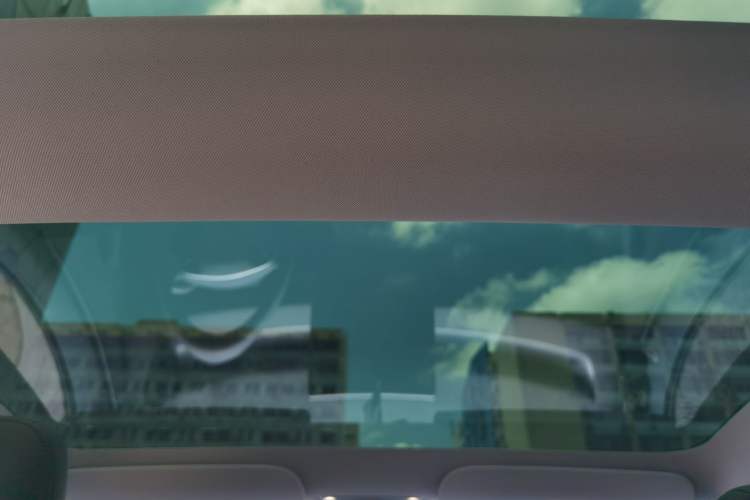 Used Tesla Model 3 2025 Model Revised Long-Range Rear-Wheel-Drive Version Headliner