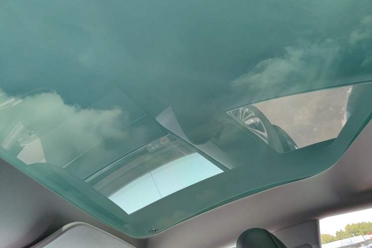Used Tesla Model 3 2025 Rear-Wheel-Drive Version Headliner