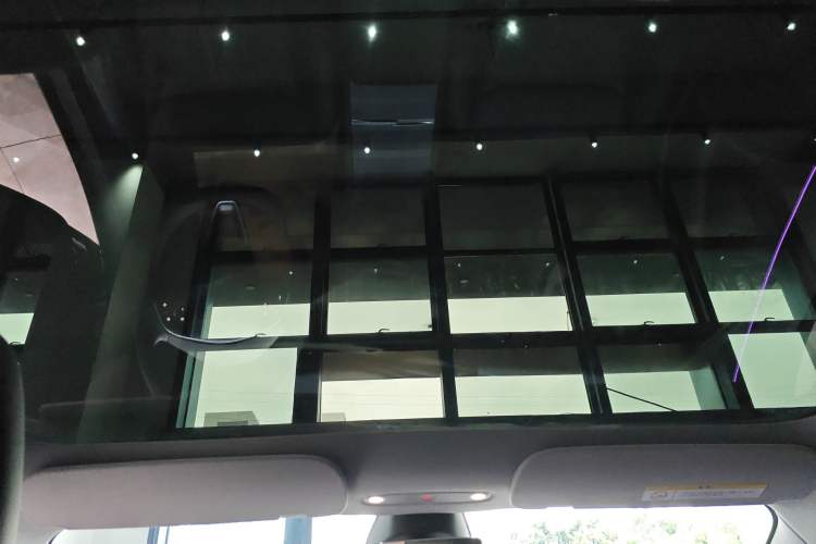 Used Tesla Model 3 2025 Rear-Wheel-Drive Version Headliner