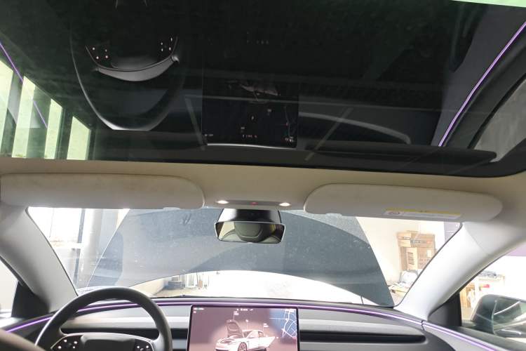 Used Tesla Model 3 2025 Rear-Wheel-Drive Version Headliner