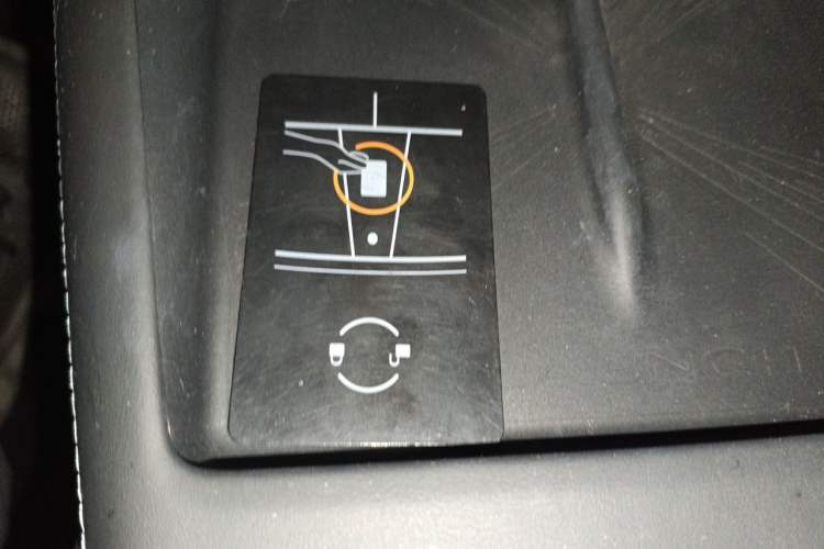 Used Tesla Model 3 2025 Rear-Wheel-Drive Version Interior 1