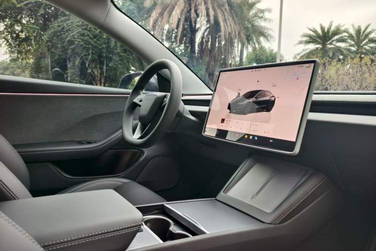 Used Tesla Model 3 2025 Rear-Wheel-Drive Version Interior 1