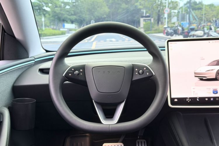Used Tesla Model 3 2025 Rear-Wheel-Drive Version Interior 2