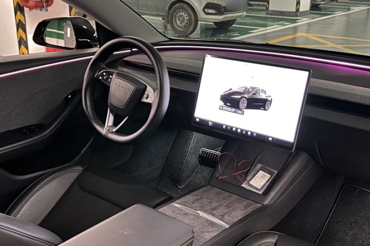 Used Tesla Model 3 2025 Rear-Wheel-Drive Version Interior 2