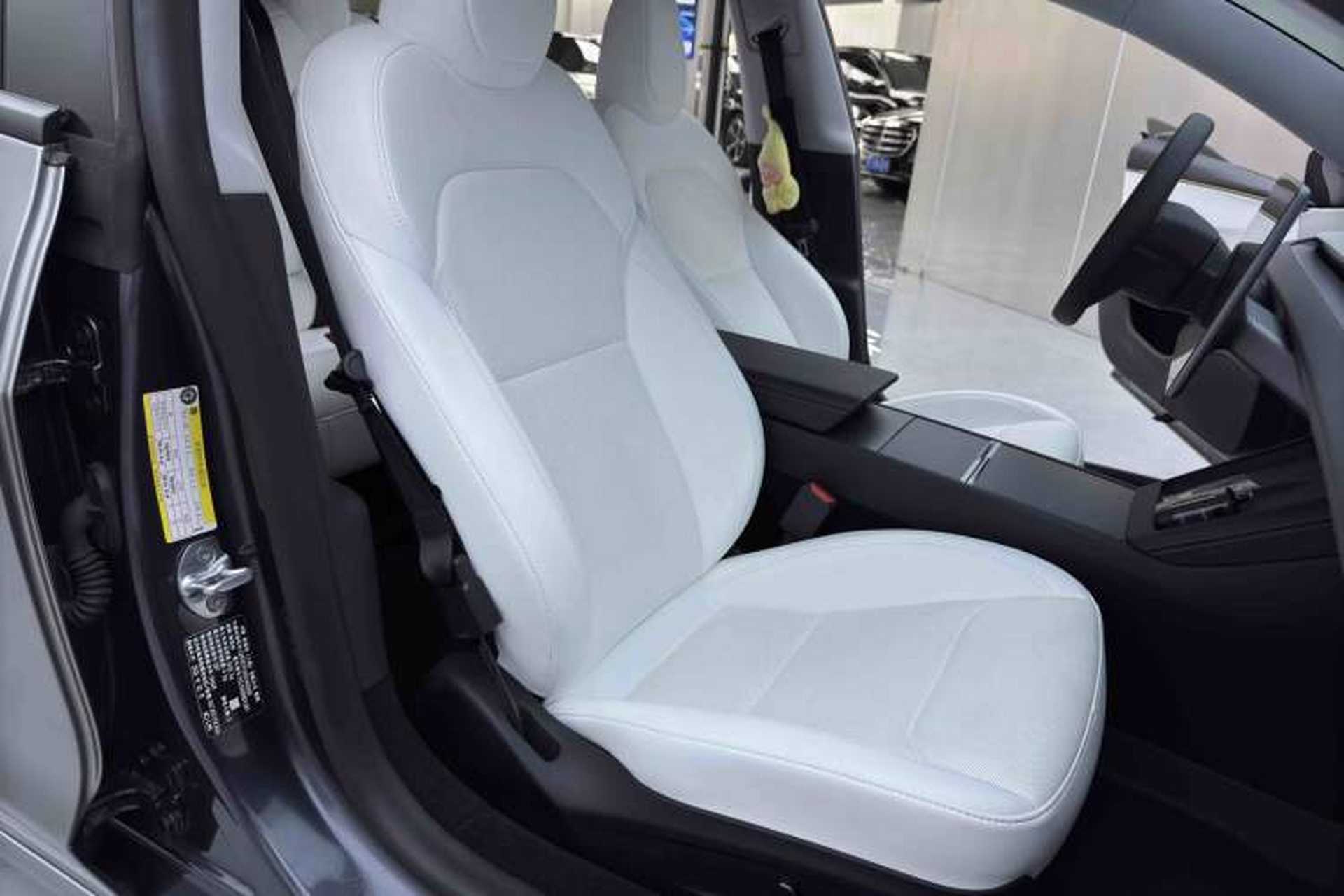 Used Tesla Model 3 2025 Rear-Wheel-Drive Version Interior 2