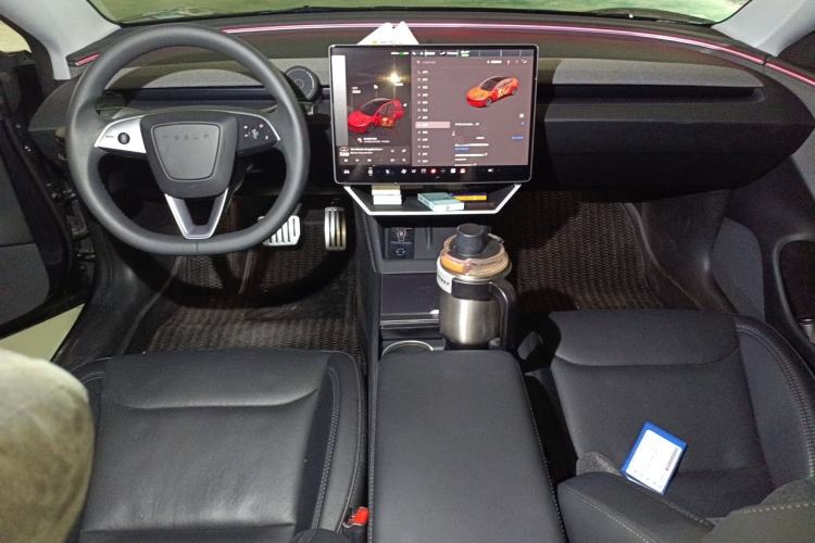 Used Tesla Model 3 2025 Rear-Wheel-Drive Version Interior 2