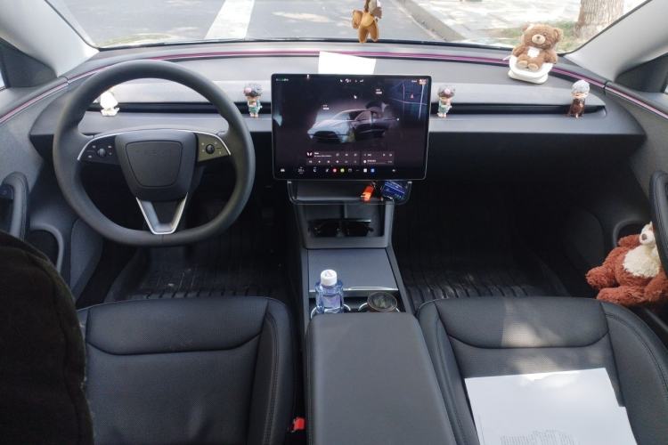 Used Tesla Model 3 2025 Rear-Wheel-Drive Version Interior 2
