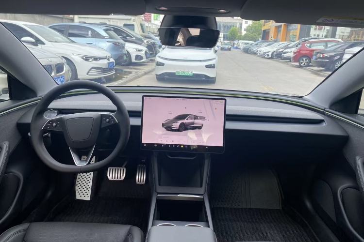 Used Tesla Model 3 2025 Rear-Wheel-Drive Version Interior 3