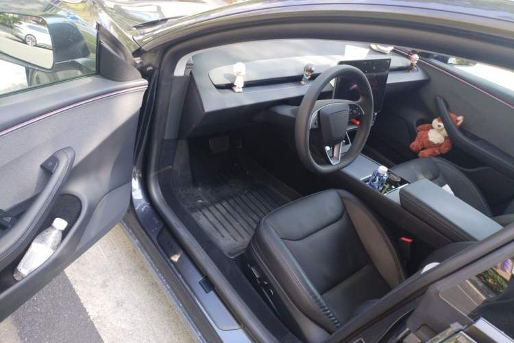 Used Tesla Model 3 2025 Rear-Wheel-Drive Version Interior 3