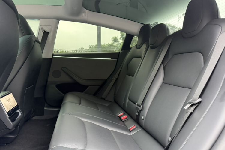 Used Tesla Model 3 2025 Rear-Wheel-Drive Version Interior 5