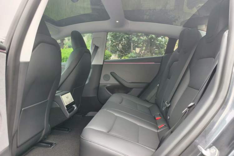Used Tesla Model 3 2025 Rear-Wheel-Drive Version Interior 5