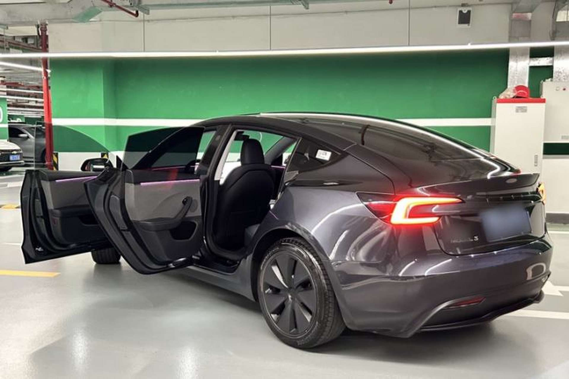 Used Tesla Model 3 2025 Rear-Wheel-Drive Version Interior 6