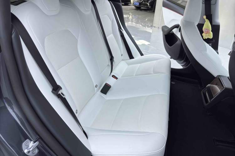 Used Tesla Model 3 2025 Rear-Wheel-Drive Version Interior 7