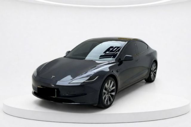 Used Tesla Model 3 2025 Rear-Wheel-Drive Version
