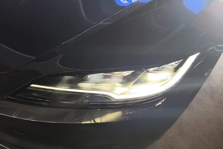 Used Tesla Model 3 2025 Rear-Wheel-Drive Version Left Front Headlight