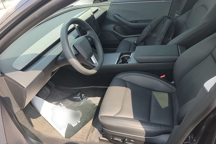 Used Tesla Model 3 2025 Rear-Wheel-Drive Version Left Front Seat