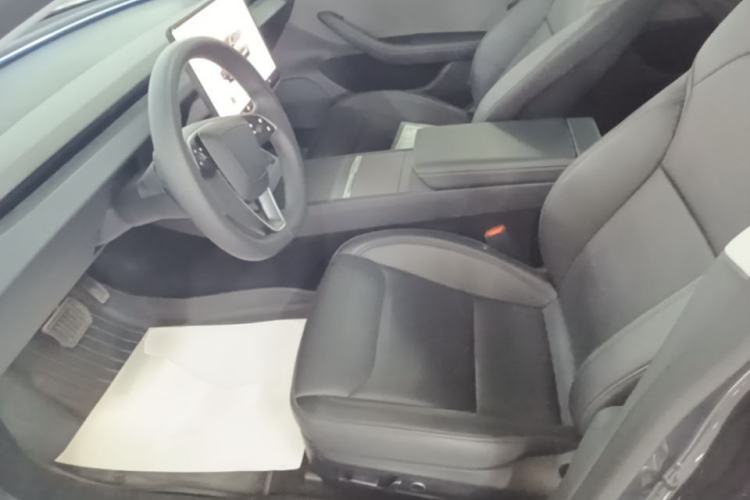 Used Tesla Model 3 2025 Rear-Wheel-Drive Version Left Front Seat