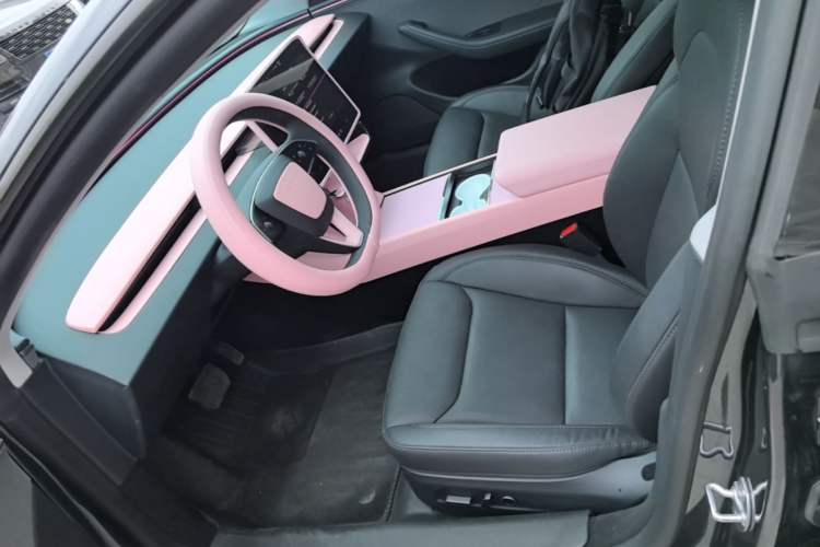 Used Tesla Model 3 2025 Rear-Wheel-Drive Version Left Front Seat