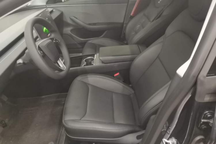 Used Tesla Model 3 2025 Rear-Wheel-Drive Version Left Front Seat