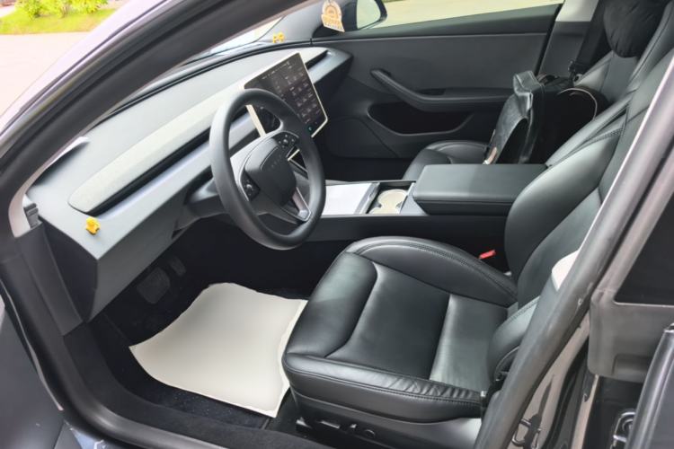 Used Tesla Model 3 2025 Rear-Wheel-Drive Version Left Front Seat