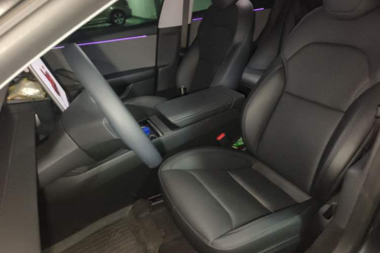 Used Tesla Model 3 2025 Rear-Wheel-Drive Version Left Front Seat