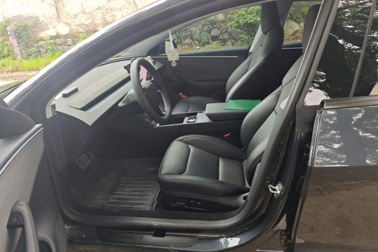 Used Tesla Model 3 2025 Rear-Wheel-Drive Version Left Front Seat