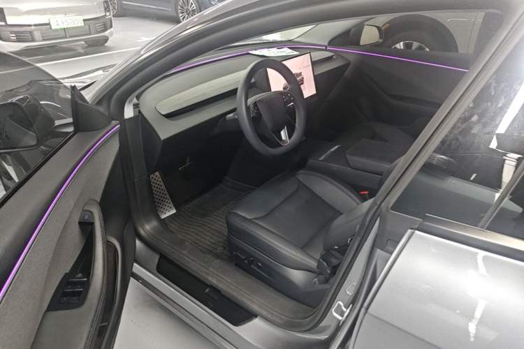 Used Tesla Model 3 2025 Rear-Wheel-Drive Version Left Front Seat