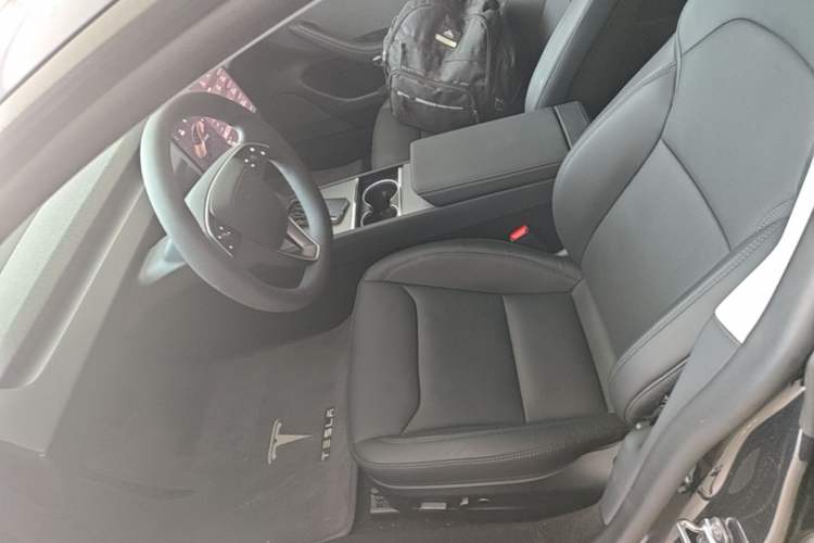 Used Tesla Model 3 2025 Rear-Wheel-Drive Version Left Front Seat