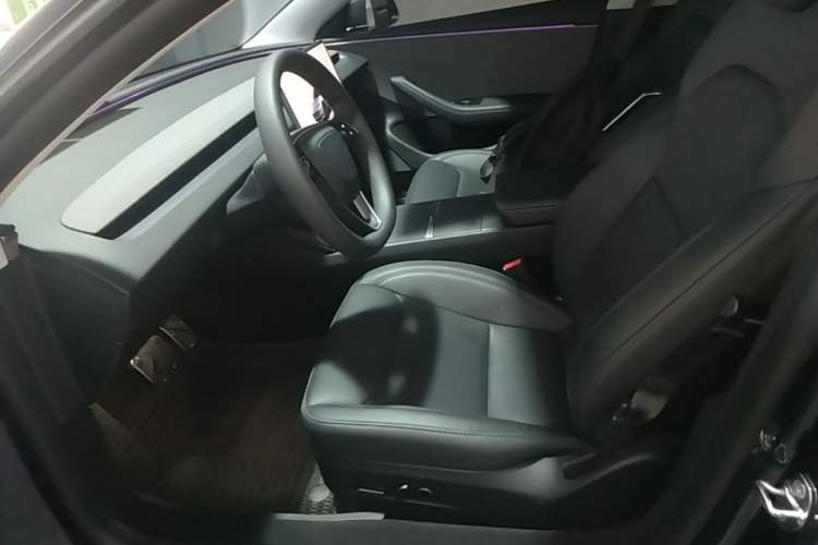 Used Tesla Model 3 2025 Rear-Wheel-Drive Version Left Front Seat