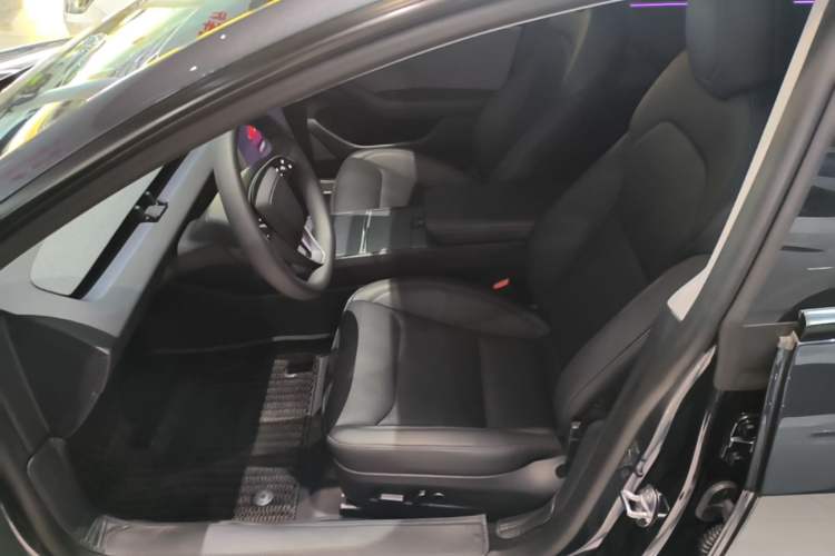 Used Tesla Model 3 2025 Rear-Wheel-Drive Version Left Front Seat