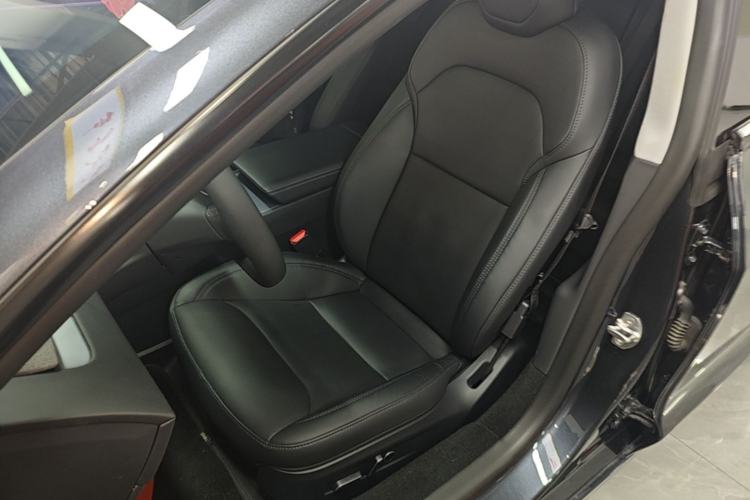 Used Tesla Model 3 2025 Rear-Wheel-Drive Version Left Front Seat