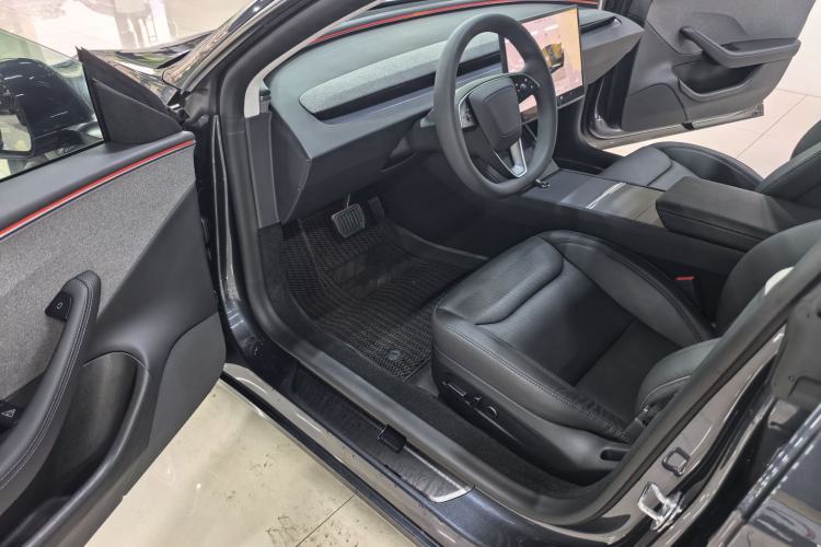Used Tesla Model 3 2025 Rear-Wheel-Drive Version Left Front Seat