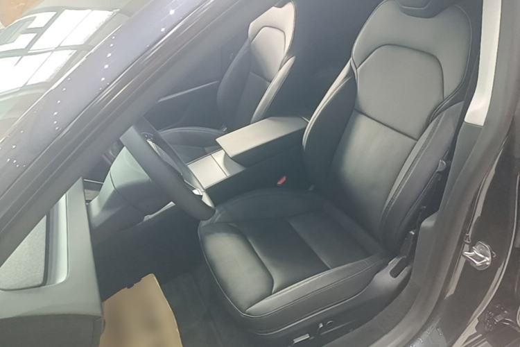 Used Tesla Model 3 2025 Rear-Wheel-Drive Version Left Front Seat