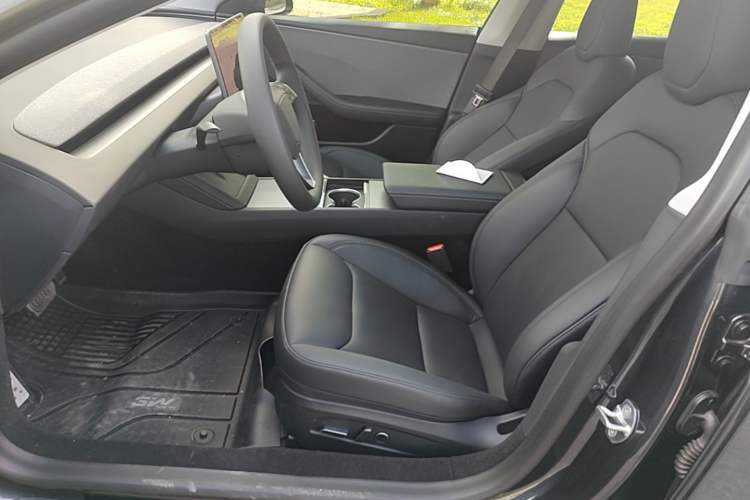 Used Tesla Model 3 2025 Rear-Wheel-Drive Version Left Front Seat