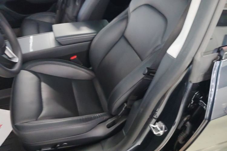 Used Tesla Model 3 2025 Rear-Wheel-Drive Version Left Front Seat