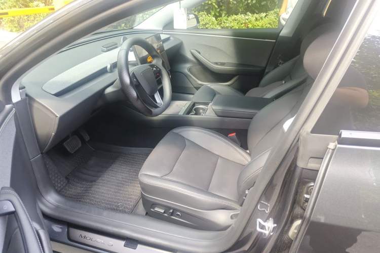 Used Tesla Model 3 2025 Rear-Wheel-Drive Version Left Front Seat