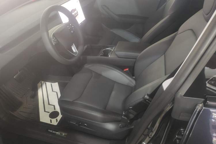 Used Tesla Model 3 2025 Rear-Wheel-Drive Version Left Front Seat
