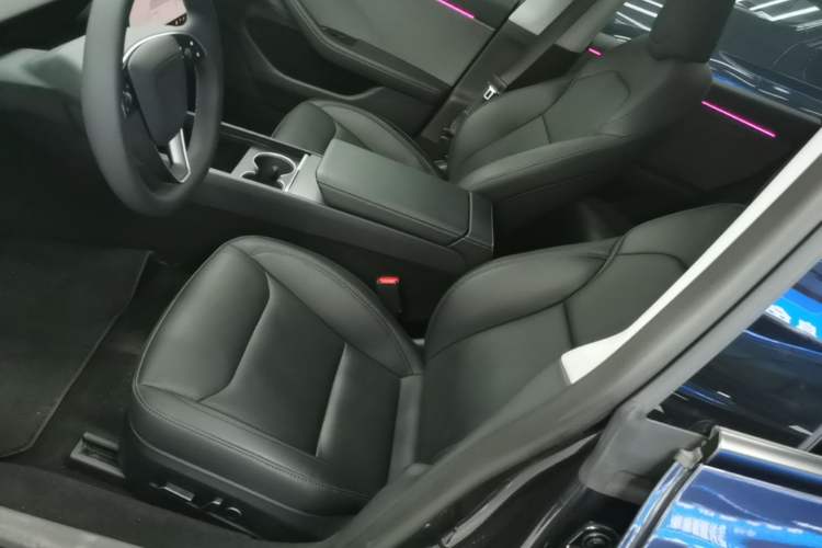 Used Tesla Model 3 2025 Rear-Wheel-Drive Version Left Front Seat