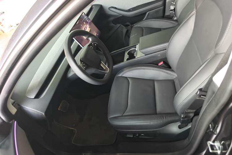 Used Tesla Model 3 2025 Rear-Wheel-Drive Version Left Front Seat