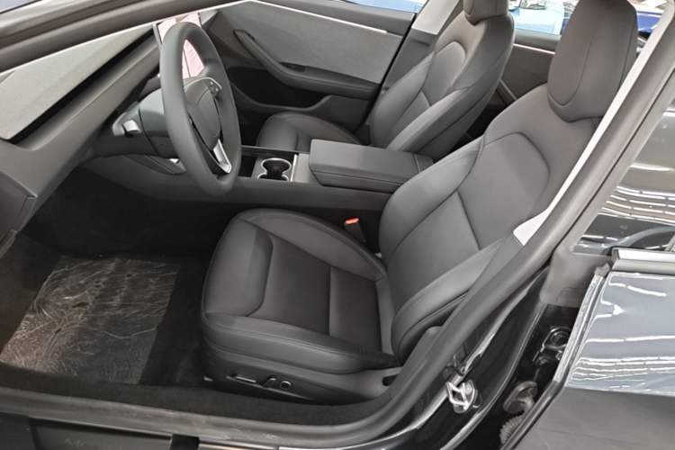 Used Tesla Model 3 2025 Rear-Wheel-Drive Version Left Front Seat