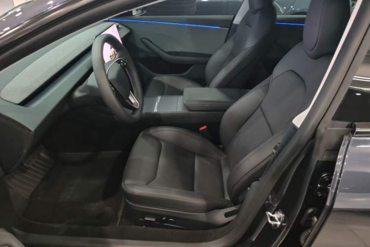 Used Tesla Model 3 2025 Rear-Wheel-Drive Version Left Front Seat