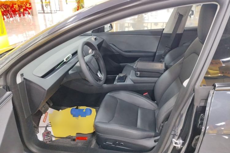 Used Tesla Model 3 2025 Rear-Wheel-Drive Version Left Front Seat
