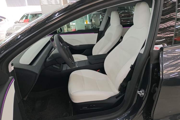Used Tesla Model 3 2025 Rear-Wheel-Drive Version Left Front Seat