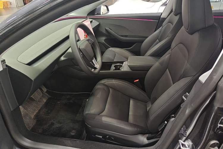 Used Tesla Model 3 2025 Rear-Wheel-Drive Version Left Front Seat