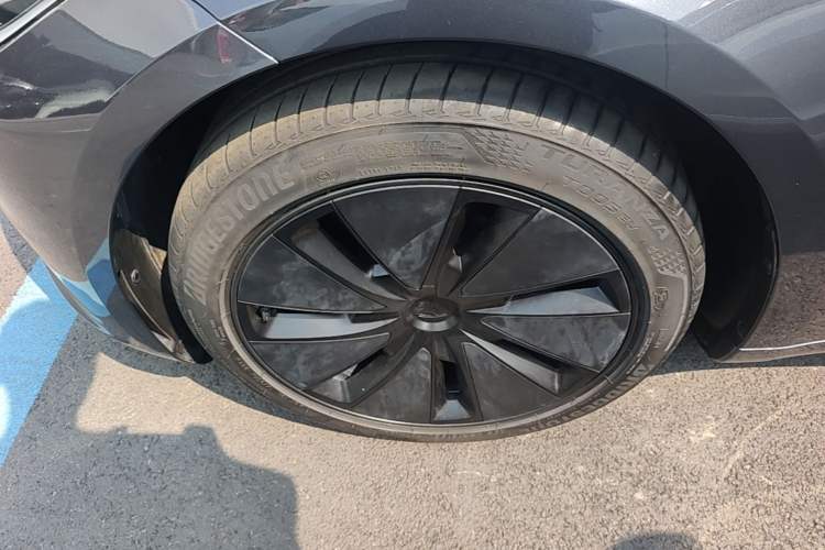 Used Tesla Model 3 2025 Rear-Wheel-Drive Version Left Front Wheel Hub
