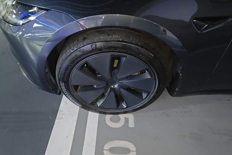Used Tesla Model 3 2025 Rear-Wheel-Drive Version Left Front Wheel Hub